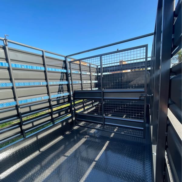 12'x6' stock crate / cattle crate / livestock trailer -3.5 ton gvm