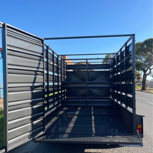 12'x6' stock crate / cattle crate / livestock trailer -3.5 ton gvm