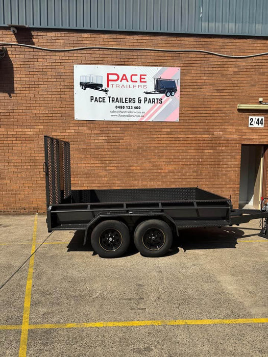 10x6 Box Trailer + Full Width Mesh Ramp