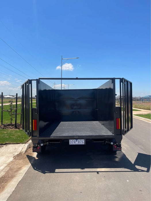 10'x6' tipper tandem trailer with slide in ramps and 1.5 m high sides - 4 ton gvm