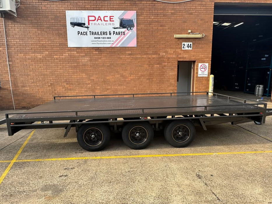 5m x 2.4 m flat top tri axle car trailer - 4500 kg gvm