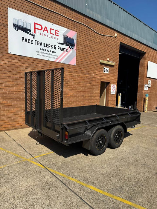 10x6 Box Trailer + Full Width Mesh Ramp