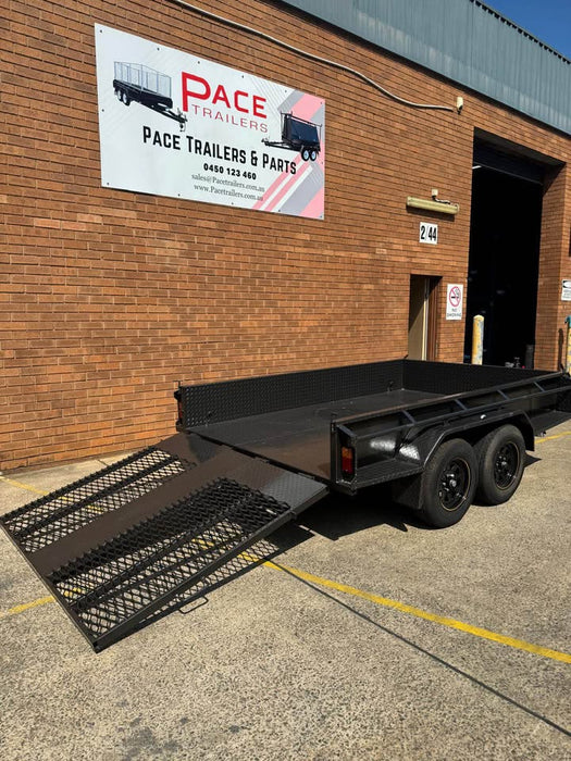 10x6 Box Trailer + Full Width Mesh Ramp