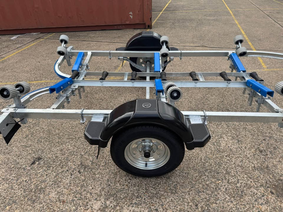 S520 Hot Dip Galvanised Unbraked Boat Trailer Suit Boat Length Of 4.4mt(14ft) x 4.9mt(16ft)