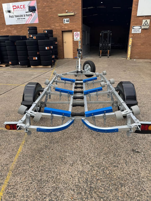 S520 Hot Dip Galvanised Unbraked Boat Trailer Suit Boat Length Of 4.4mt(14ft) x 4.9mt(16ft)