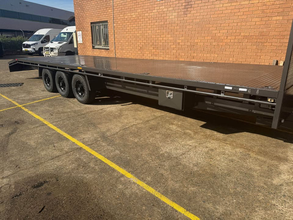 9 m x 2.4m Flat Top Tri-Axle Beaver Tail Trailer- 4.5 ton gvm
