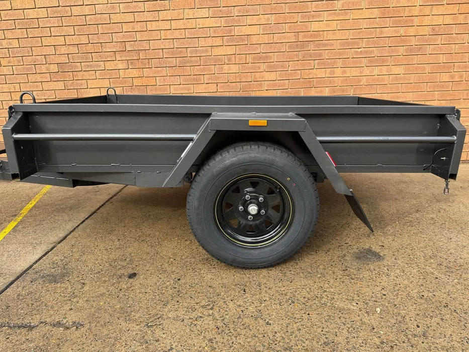 7x4 Box Trailer
