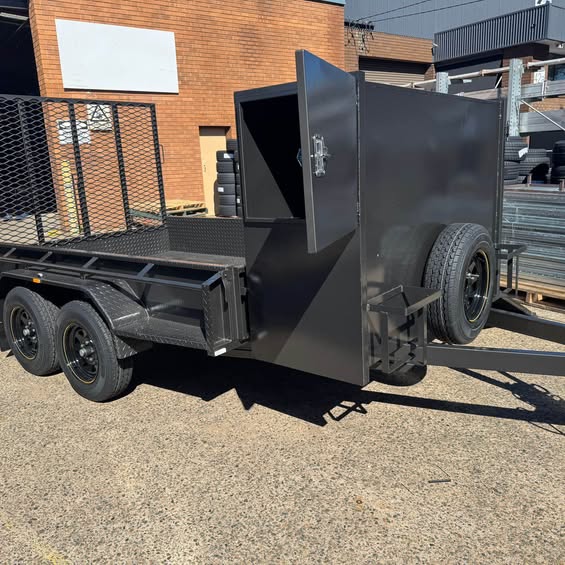 9x6 box trailer tandem with full width mesh ramp, mower box -2000 kg gvm
