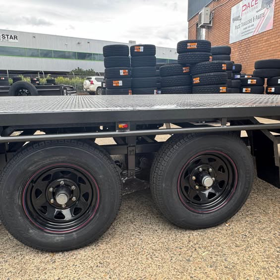 16'x8' (4.87m x 2.43m) flat top tandem trailer 3500 kg gvm