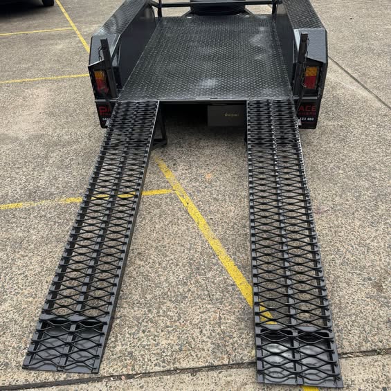 7x4 scissor lift, plant & equipment trailer -2 t gvm