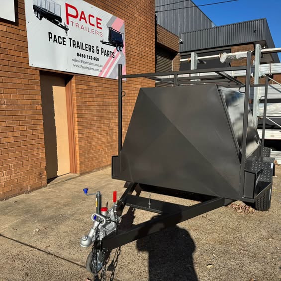 7x5 single axle tradesman top trailer with full length drawers & shelving- 1.4 ton gvm