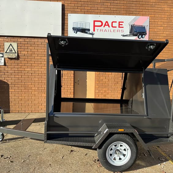 7x5 single axle tradesman top trailer with full length drawers & shelving- 1.4 ton gvm