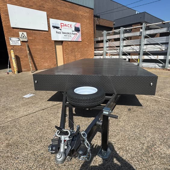 6m x 2.4 m flat top tri axle trailer - 4500 kg gvm