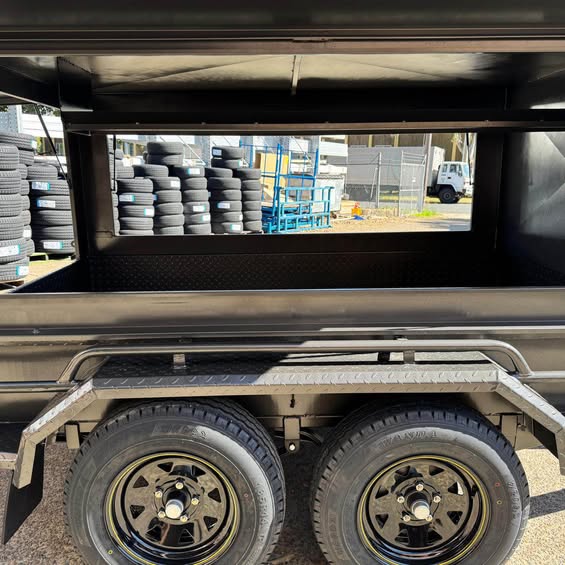 8x5 tandem tradesman top trailer, two pc square design, 2 ton gvm