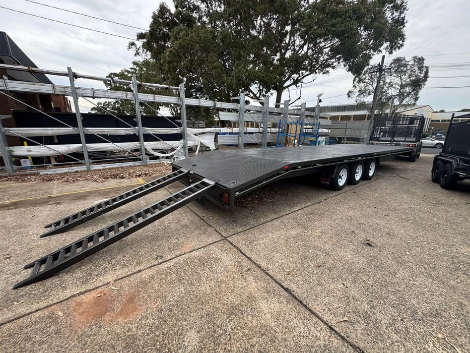 9 m x 2.4m 'Flat Top' Tri Axle Beaver Tail Trailer
