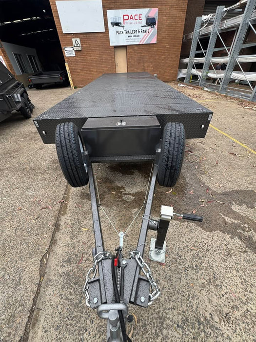 9 m x 2.4m 'Flat Top' Tri Axle Beaver Tail Trailer