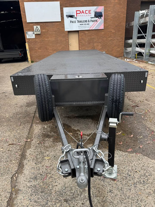 9 m x 2.4m 'Flat Top' Tri Axle Beaver Tail Trailer