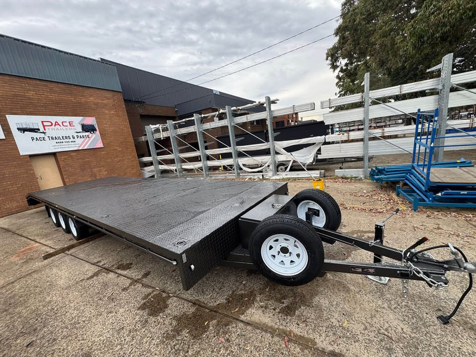 9 m x 2.4m 'Flat Top' Tri Axle Beaver Tail Trailer
