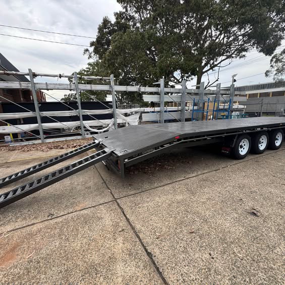 9 m x 2.4m 'flat top' tri axle beaver tail trailer- 4.5 ton gvm