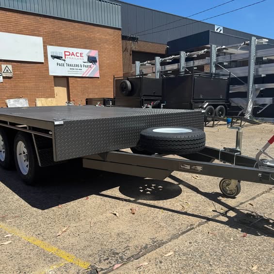12x7 (3.6 m x 2.1m) flat top tri-axle trailer - 4500 kg gvm