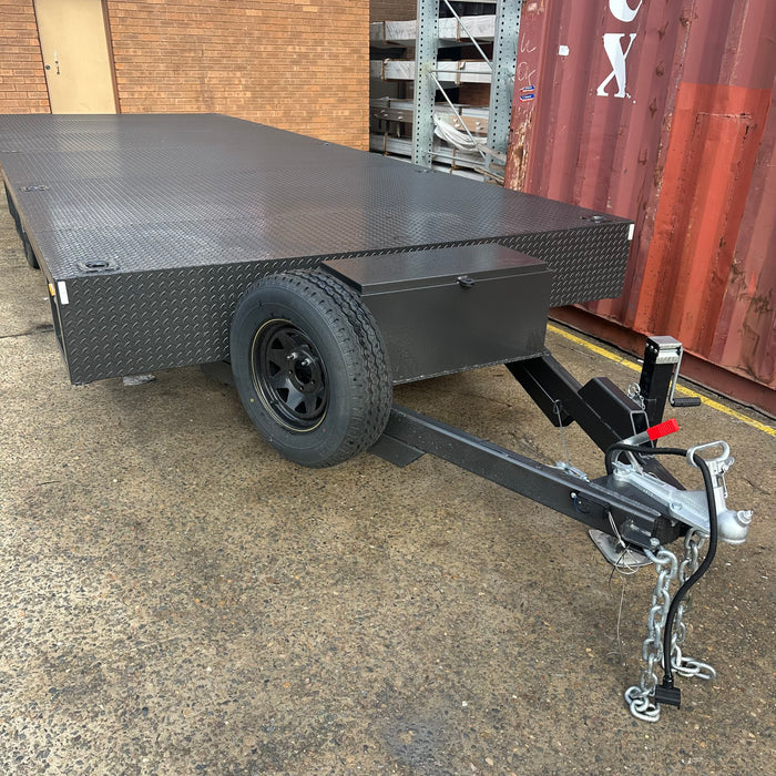 8m x 2.4m Tri-Axle Flat Tabletop Trailer