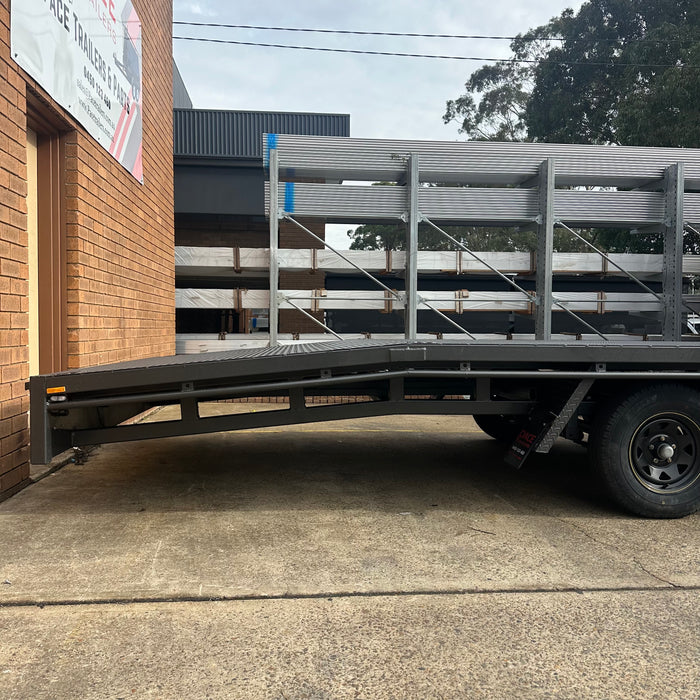 8m x 2.4m Tri-Axle Flat Tabletop Trailer