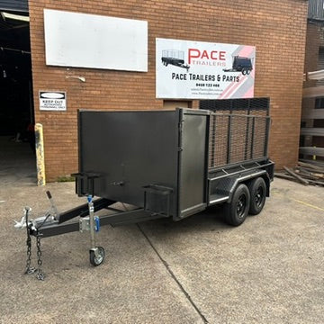 8x5 Lawn Mowing Trailer - Caged Sides