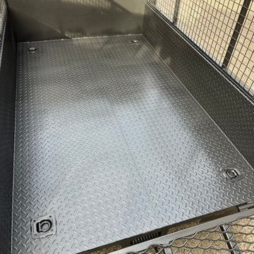 8x5 Lawn Mowing Trailer - Caged Sides