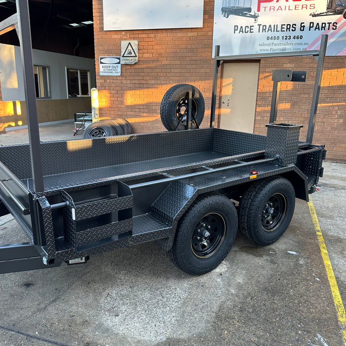 10x5 Heavy Duty Box Trailer with Auger Holders