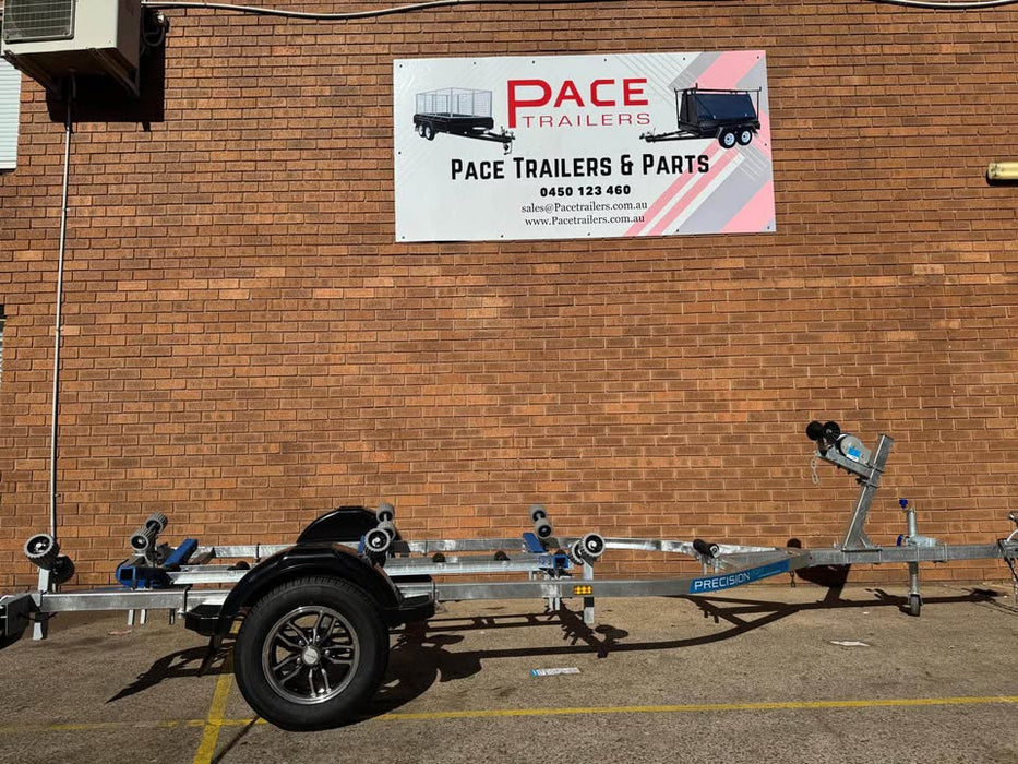 S520 Boat Trailer With Alloy Wheels To Suit Boat Length 4.4mt(14ft) x 4.9mt(16ft)