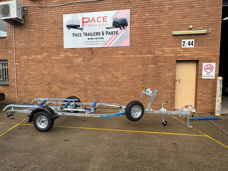 S520b Galvanised Braked Boat Trailer Suit Boat Length Of 4.4mt(14ft) x 4.9mt(16ft)